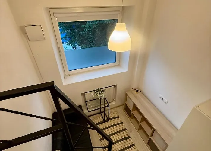 Cozy 2 Level Mini Loft In Апартаменты *