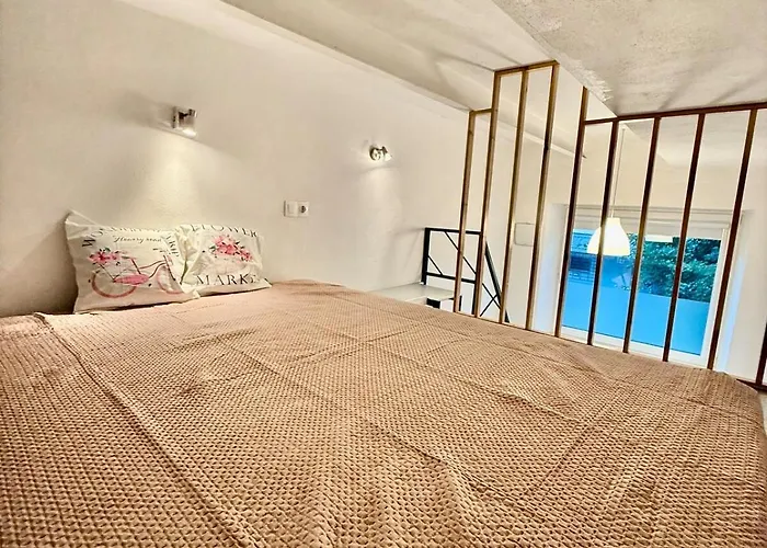 Апартаменты Cozy 2 Level Mini Loft In *