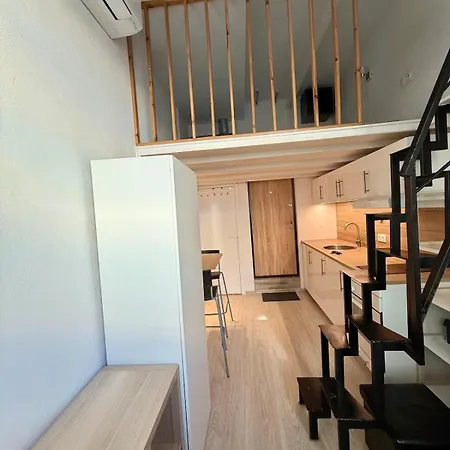 Cozy 2 Level Mini Loft In Daire *