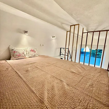 Daire Cozy 2 Level Mini Loft In *